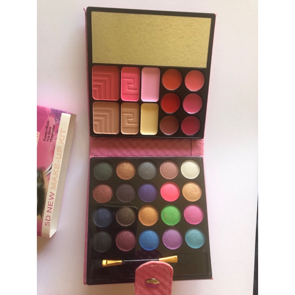 Glitter Eyeshadow Palette 5D Multi Makeup Kit - Picture 5 of 8